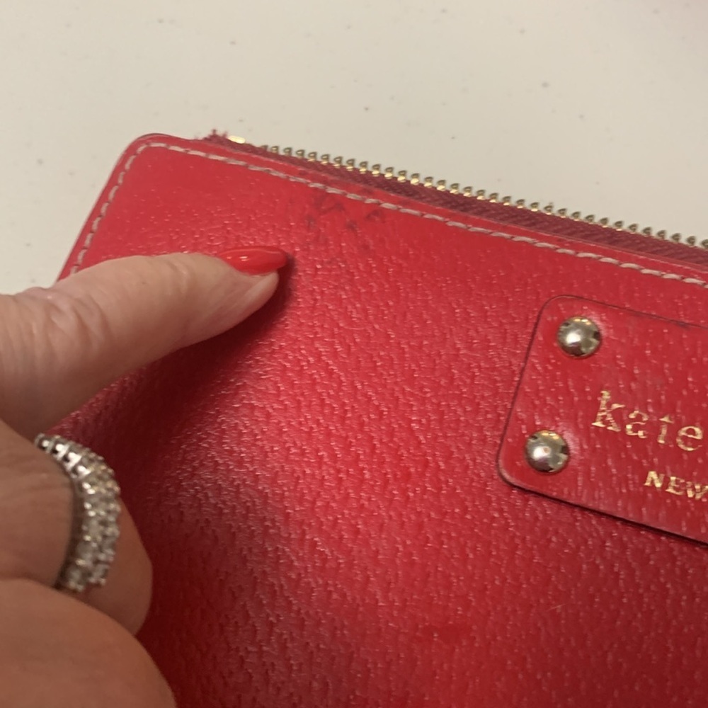 ♠️ Kate Spade Red Leather Wristlet / Wallet Lots of compartmentss fits iPhone ♠ - Picture 5 of 10